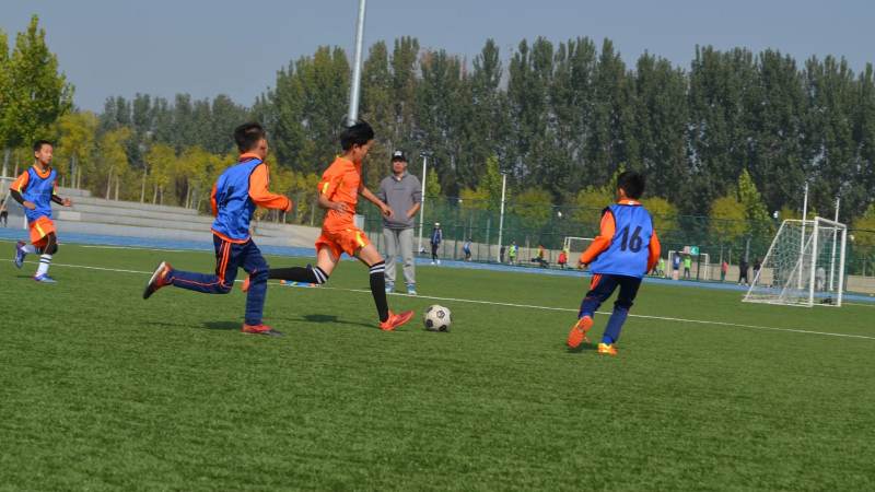 梅西转会背后:合同条款、薪资结构与球队战术的博弈逻辑